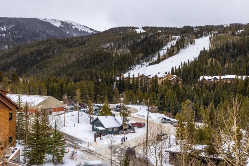 Dakota Lodge by Summit County Mountain Retreats